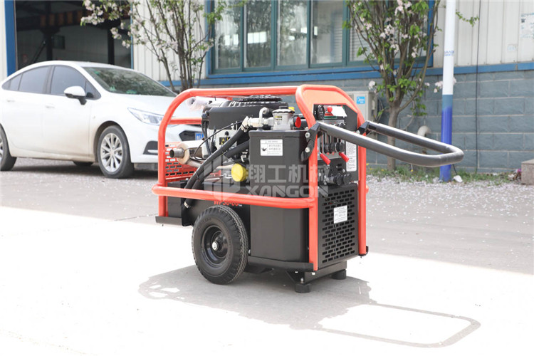 雙回路液壓動力站 (2).jpg 雙回路液壓動力站 (2).jpg