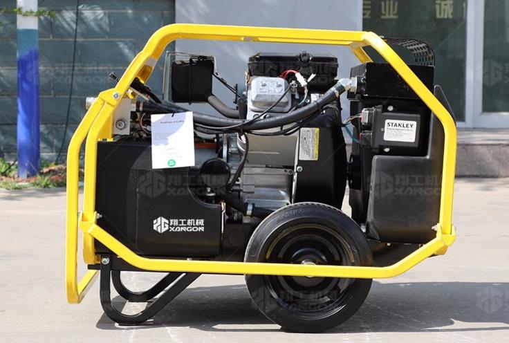 液壓動(dòng)力站.jpg 液壓動(dòng)力站.jpg